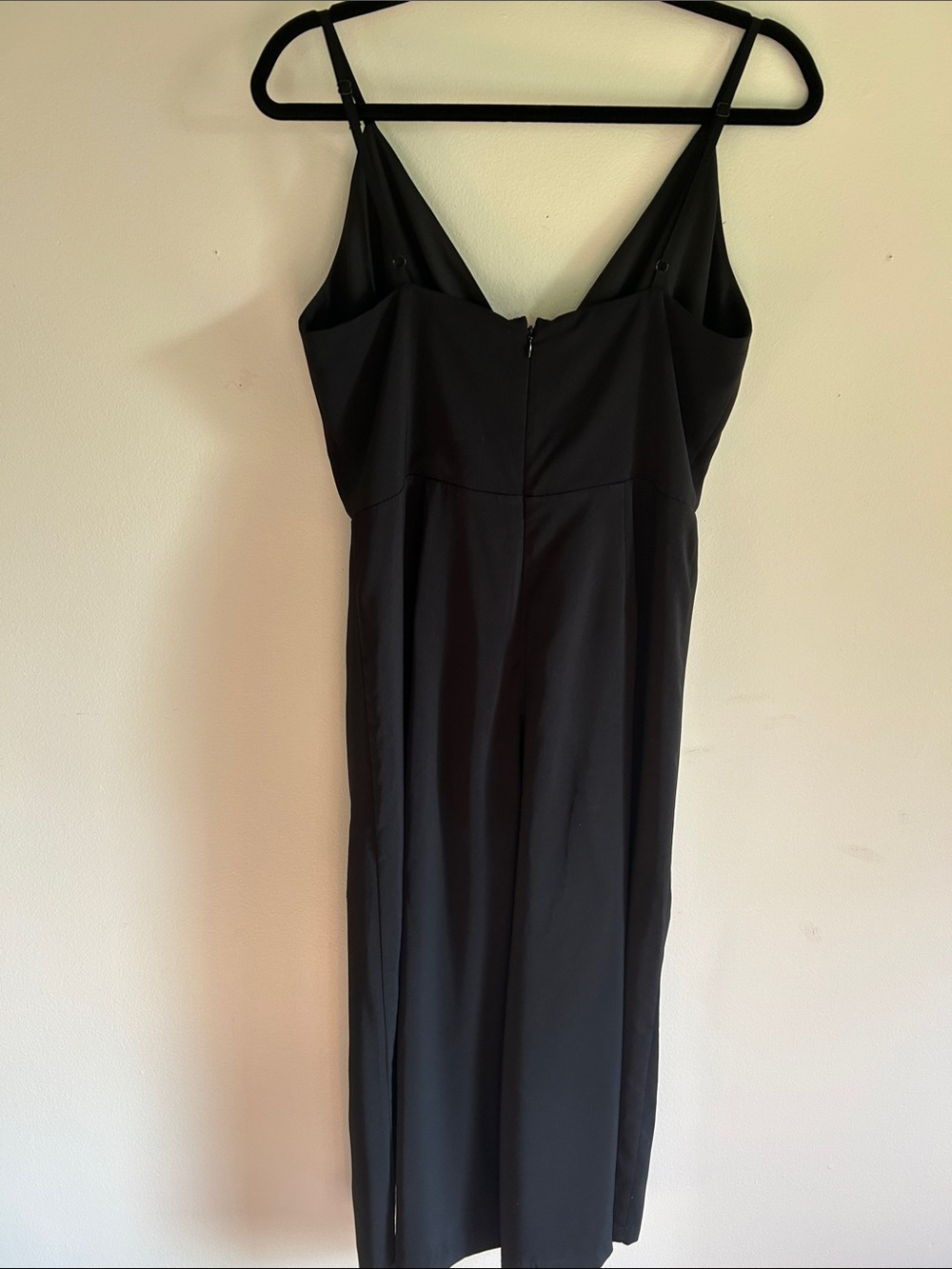 Wayf Black V-Neck Jumpsuit with Thin Straps Size Medium - Picture 8 of 10
